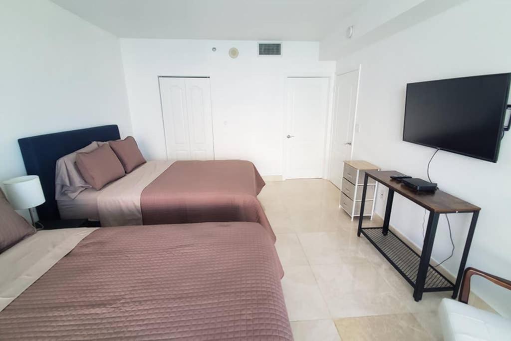 Luxury Penthouse Brickell 3 Bedrooms Free Parking 마이애미 외부 사진